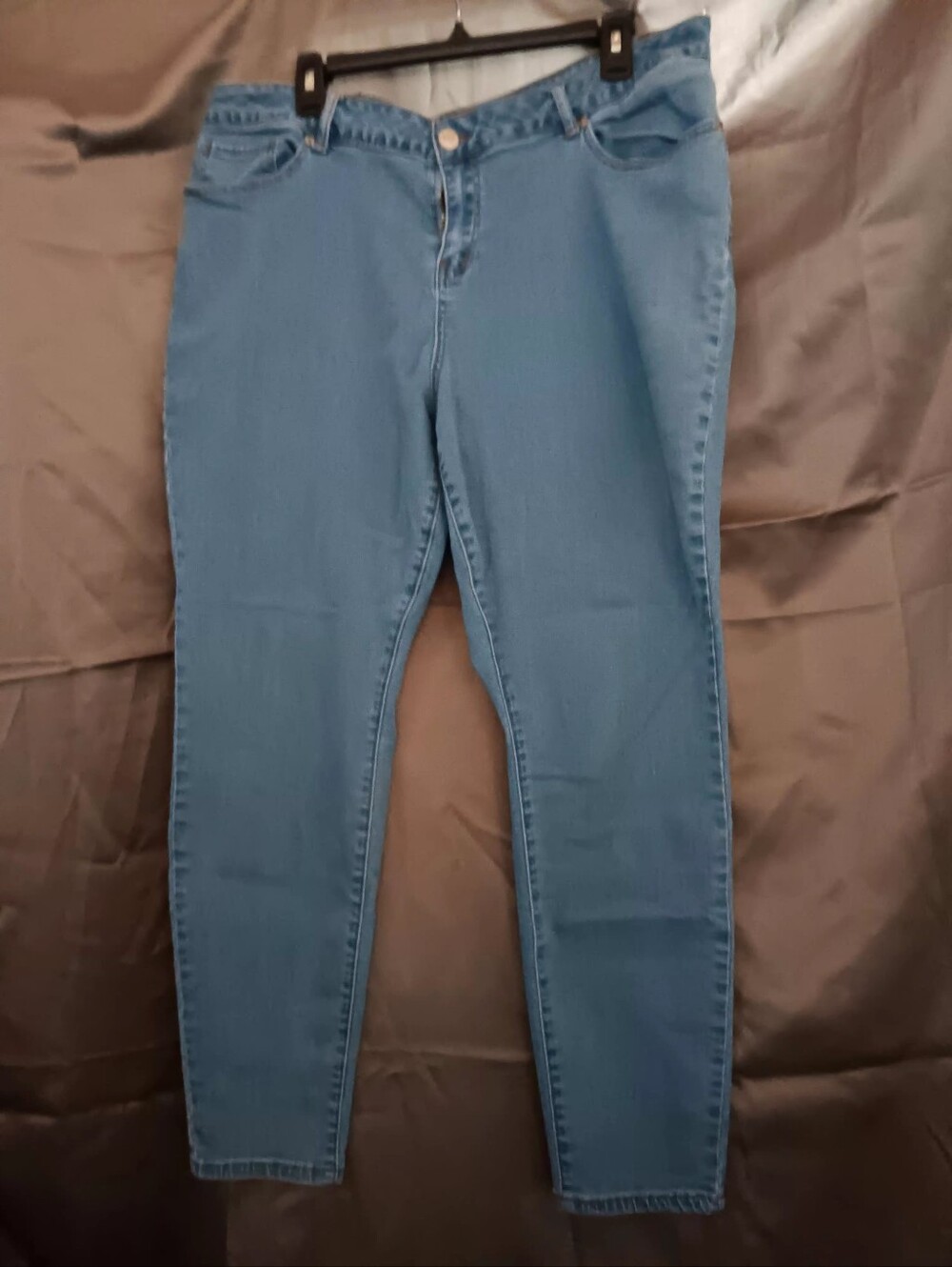 Women's Light Wash Skinny Jeans - Comfortable Stretch Fit
